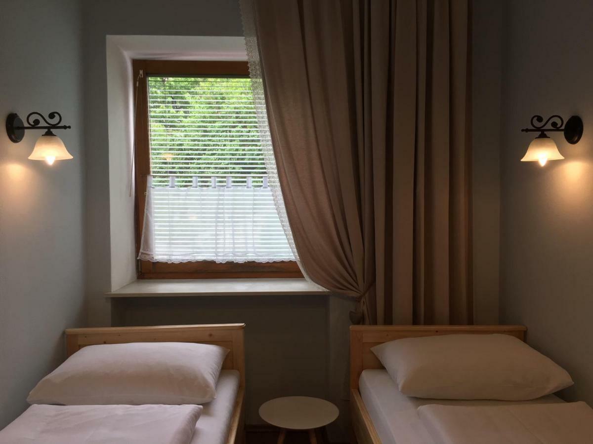 Helenental Pension & Apartments バーデン エクステリア 写真